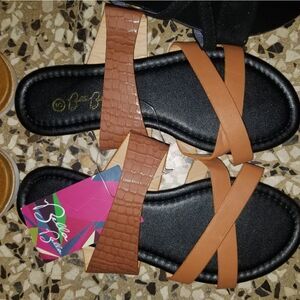 1 pair of Shoes